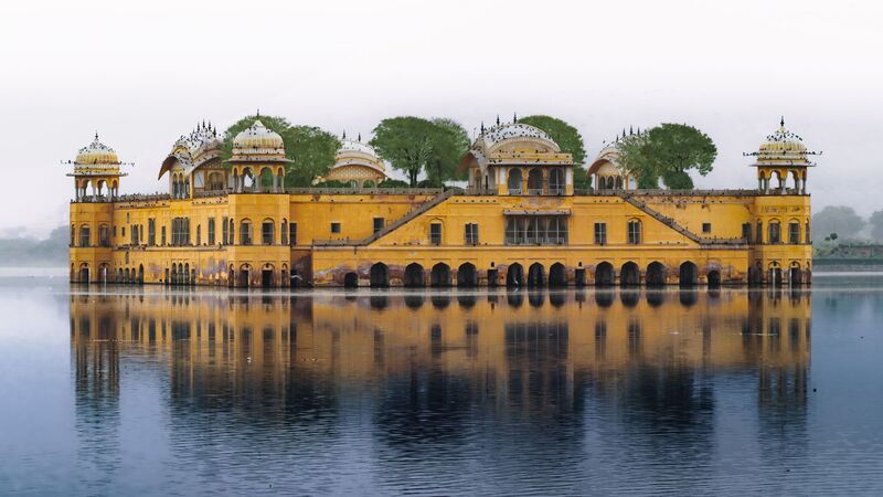 Hotel in Lake in Jaipur